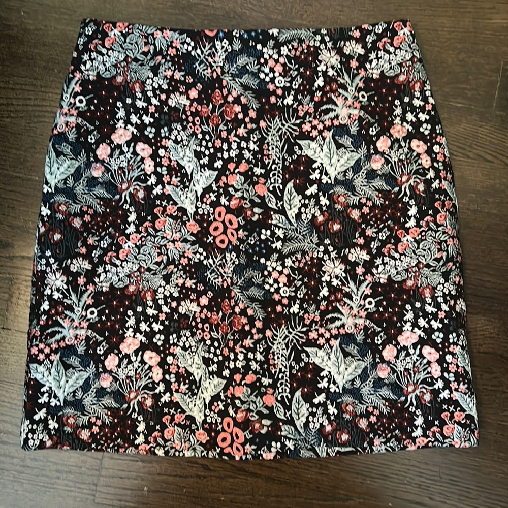 H&M floral high waisted mini skirt